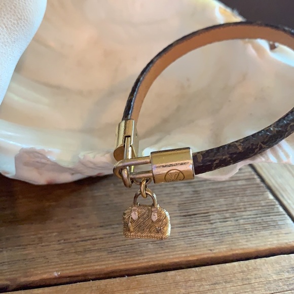 Louis Vuitton Jewelry - 💯% Authentic Louis Vuitton Alma Monogram Bracelet